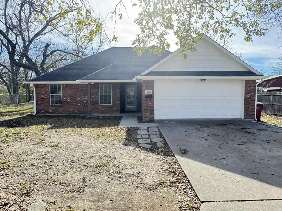 806 E 10th Street, Bonham, TX 75418 - Image #3