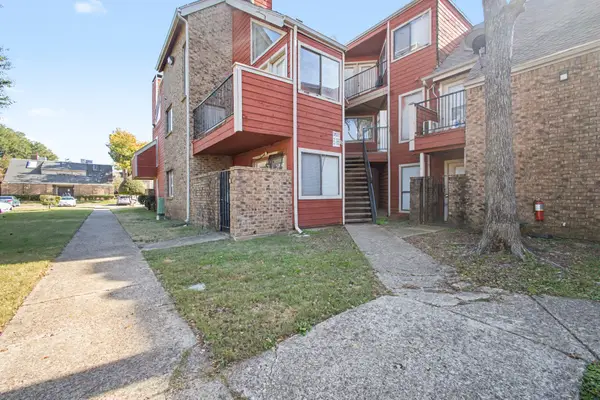 9827 Walnut Street #210, Dallas, TX 75243