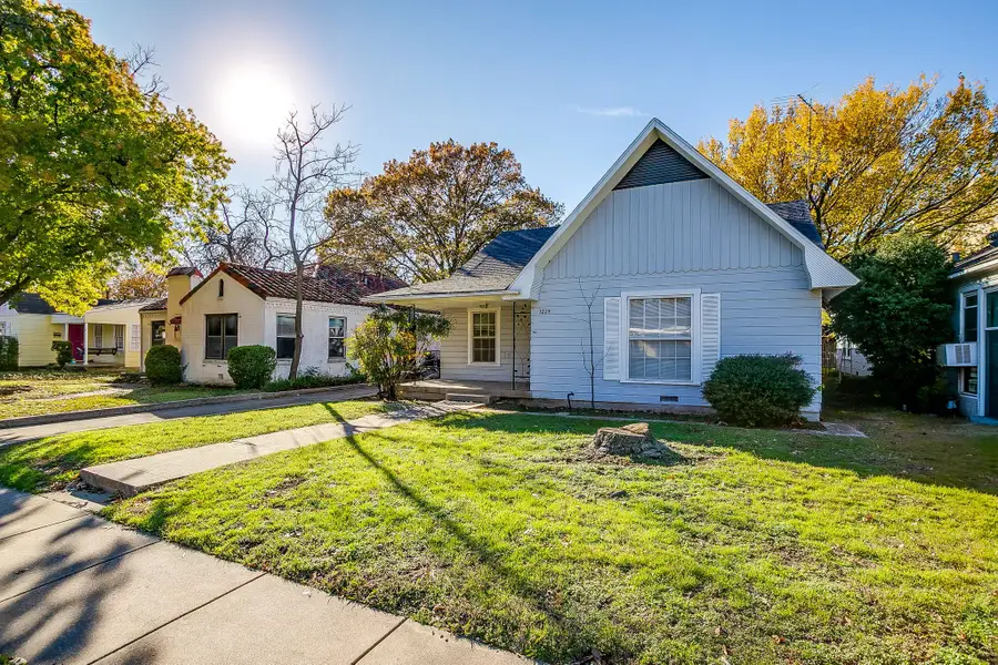 3224 Cockrell Avenue, Fort Worth, TX 76109 - Image #2