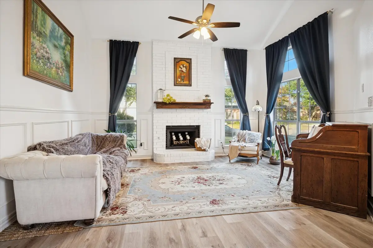 2814 Lois Lane, Rowlett, TX 75088 - Image #1