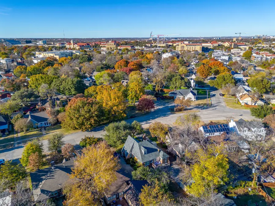 3305 Park Ridge Boulevard, Fort Worth, TX 76109 - Image #3