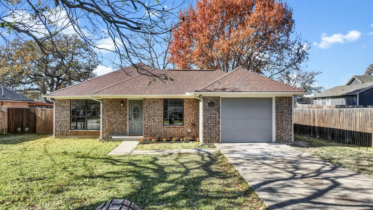 206 Cherry Street, Weatherford, TX 76086 - Image #1