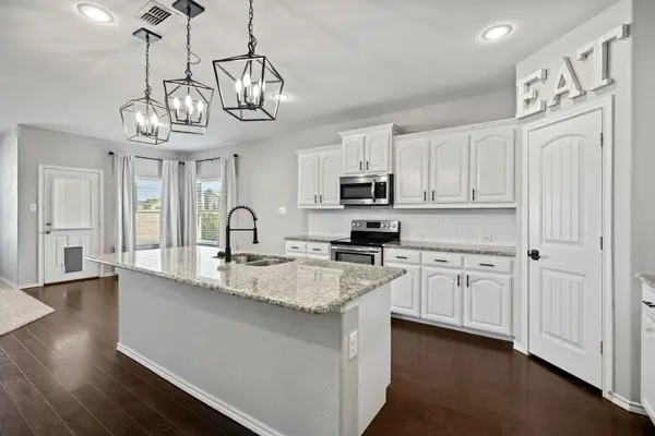 1000 Barry Drive, Weatherford, TX 76087