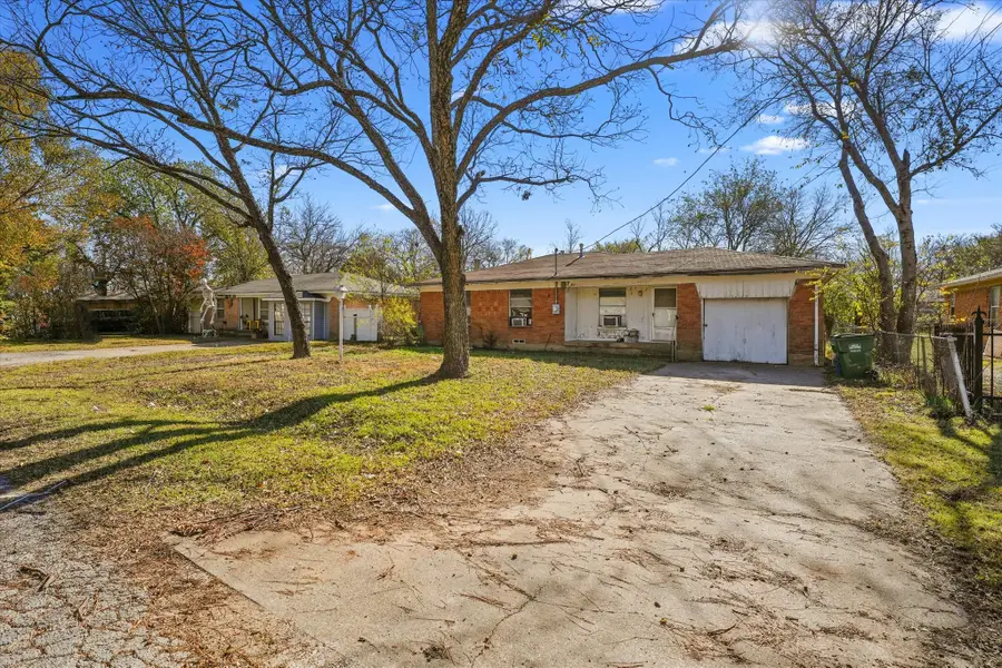 12924 Mitchell Drive, Balch Springs, TX 75180 - Image #2
