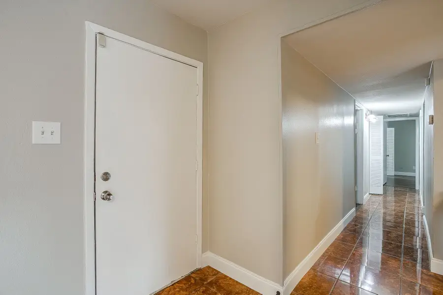 5809 Harvest Hill Road #2055, Dallas, TX 75230 - Image #3