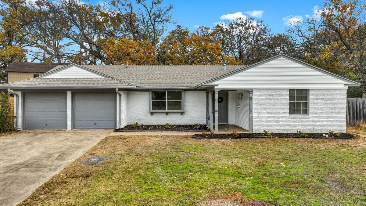 905 Pontiac Court, Arlington, TX 76013 - Image #1