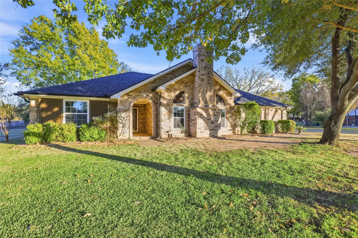 109 Mccullar Road, Burleson, TX 76028 - Image #1