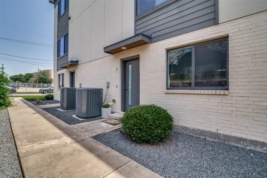 5602 Lindell Avenue #B, Dallas, TX 75206 - Image #3