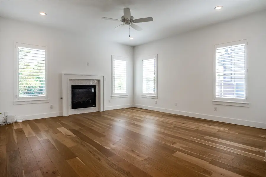 2216 Scenic Bluff Drive, Fort Worth, TX 76111 - Image #3