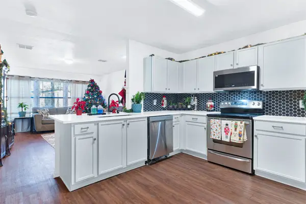 5722 Firethorn Drive, Dallas, TX 75249