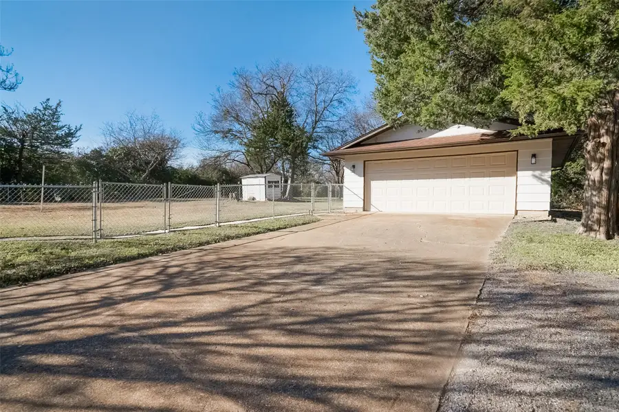424 Ridgeview Road, Sherman, TX 75092 - Image #3