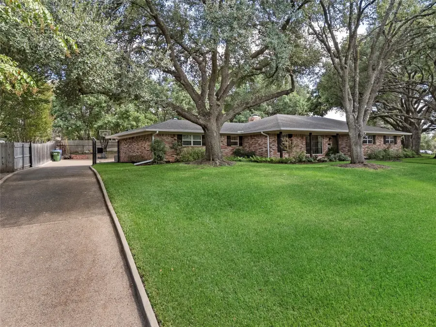 3733 Laguna Vista Drive, Waco, TX 76708 - Image #3