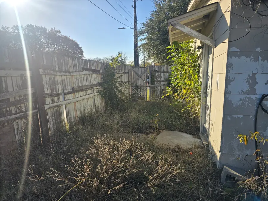 311 Southwood Drive, Garland, TX 75040 - Image #3