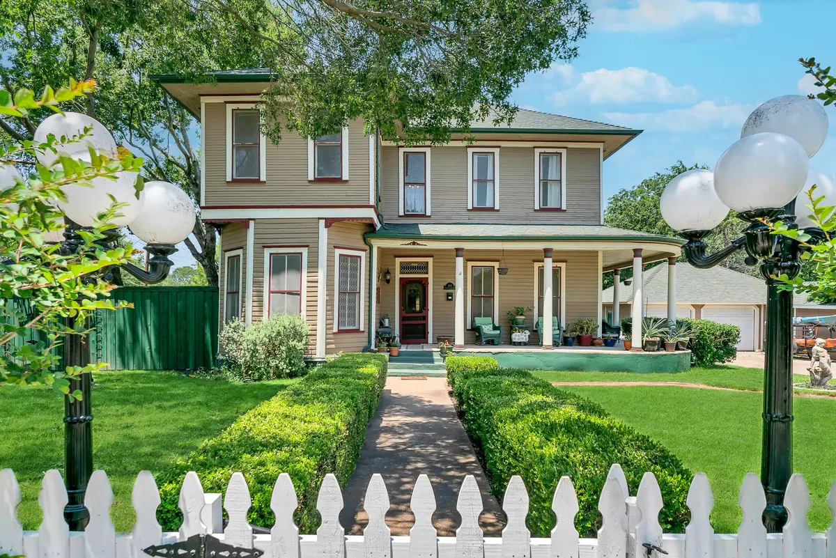 414 W Columbia Street, Weatherford, TX 76086 - Image #1