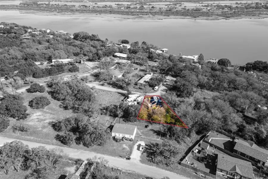 5704 Highland Court, Granbury, TX 76048 - Image #3