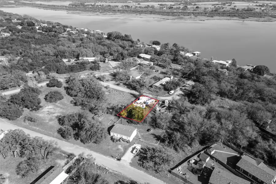 5706 Highland Court, Granbury, TX 76048 - Image #3