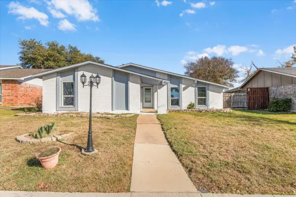 3102 Oak Hill Road, Carrollton, TX 75007
