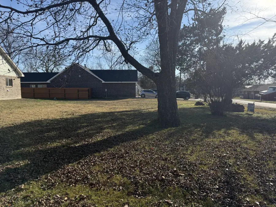 510 Denver Street, Alvord, TX 76225 - Image #2