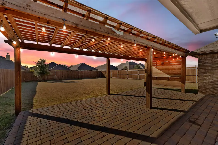 4501 Ridgehurst Lane, Fort Worth, TX 76036 - Image #3