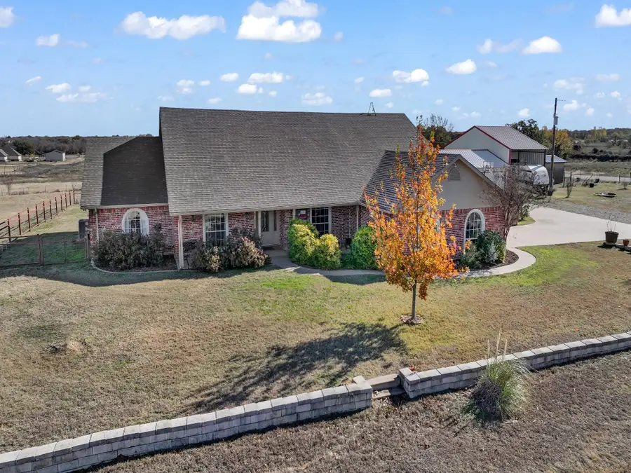 737 County Road 4699, Boyd, TX 76023 - Image #2