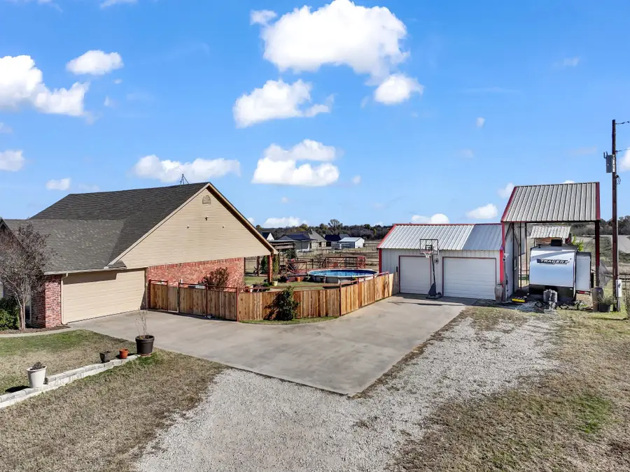737 County Road 4699, Boyd, TX 76023 - Image #3