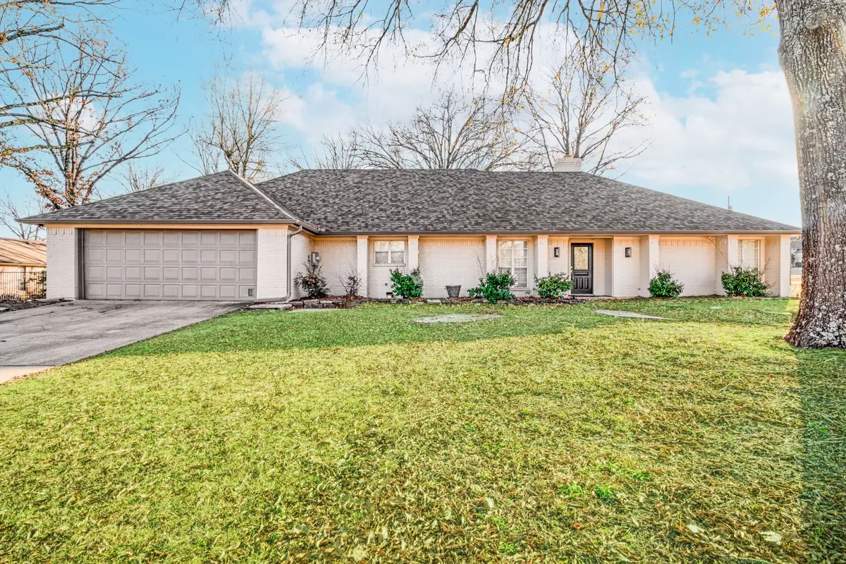 4410 Wood Creek Drive, Reno, TX 75462 - Image #1