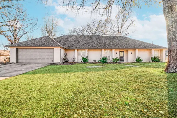 4410 Wood Creek Drive, Reno, TX 75462