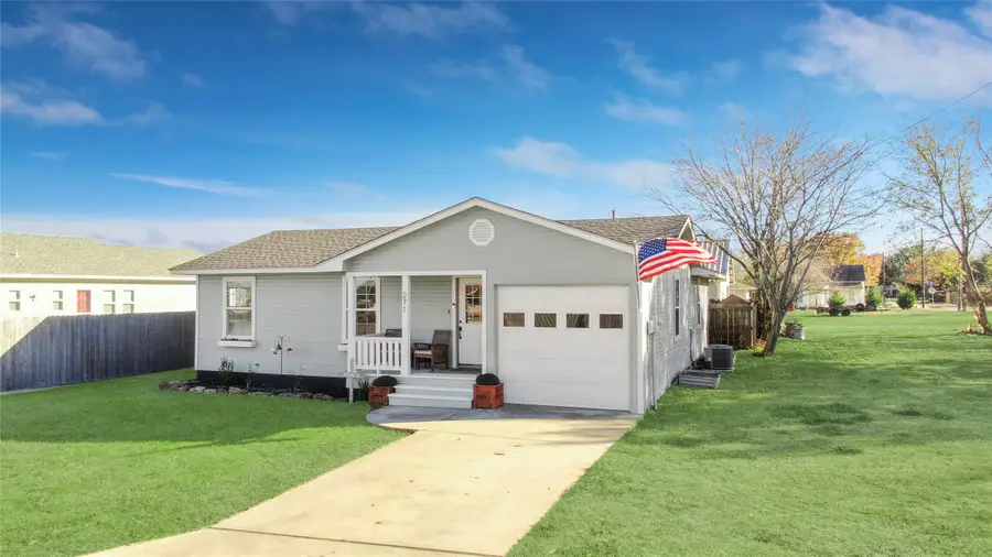 271 E Houston Street, Van Alstyne, TX 75495 - Image #3