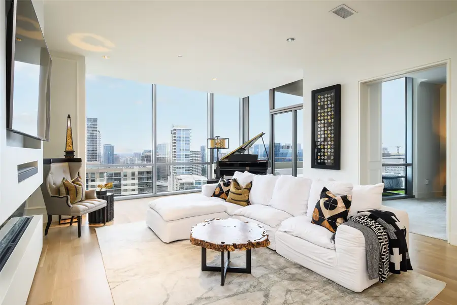 2200 Victory Avenue #2401, Dallas, TX 75219 - Image #2