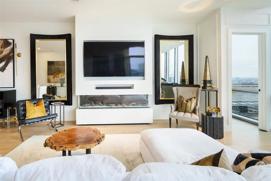 2200 Victory Avenue #2401, Dallas, TX 75219 - Image #3