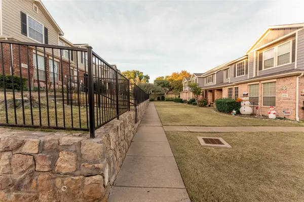 2252 Stoneleigh Place, McKinney, TX 75071