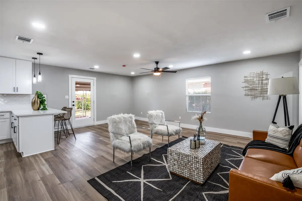 13421 Glenside Drive, Farmers Branch, TX 75234 - Image #1