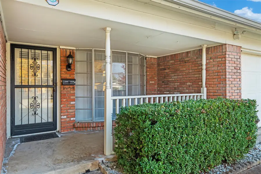 1108 Paula Drive, Arlington, TX 76012 - Image #3