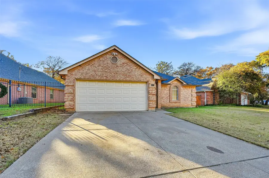 4912 Arborgate Drive, Arlington, TX 76017 - Image #2