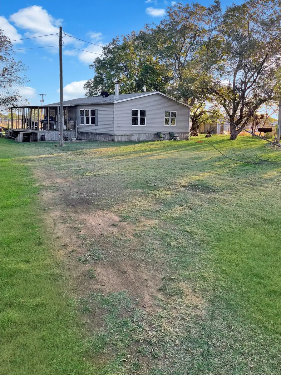 1100 Alford Street, Graham, TX 76450 - Image #2
