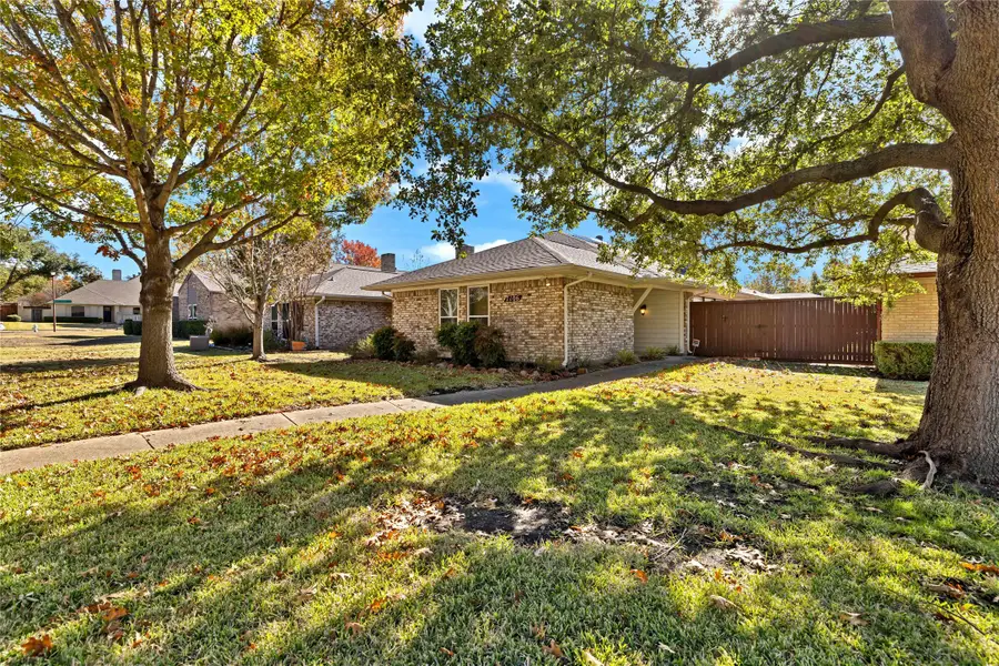 7106 Casablanca Court, Dallas, TX 75248 - Image #2