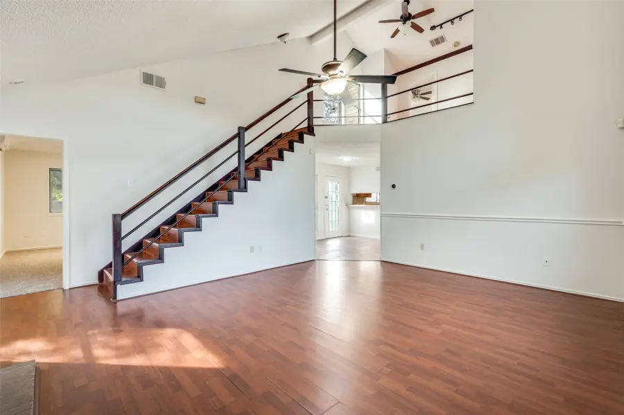 2823 Linden Lane, Grand Prairie, TX 75052 - Image #3