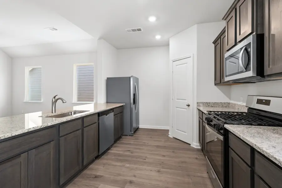 1501 Woodwinds Drive, Fort Worth, TX 76140 - Image #2