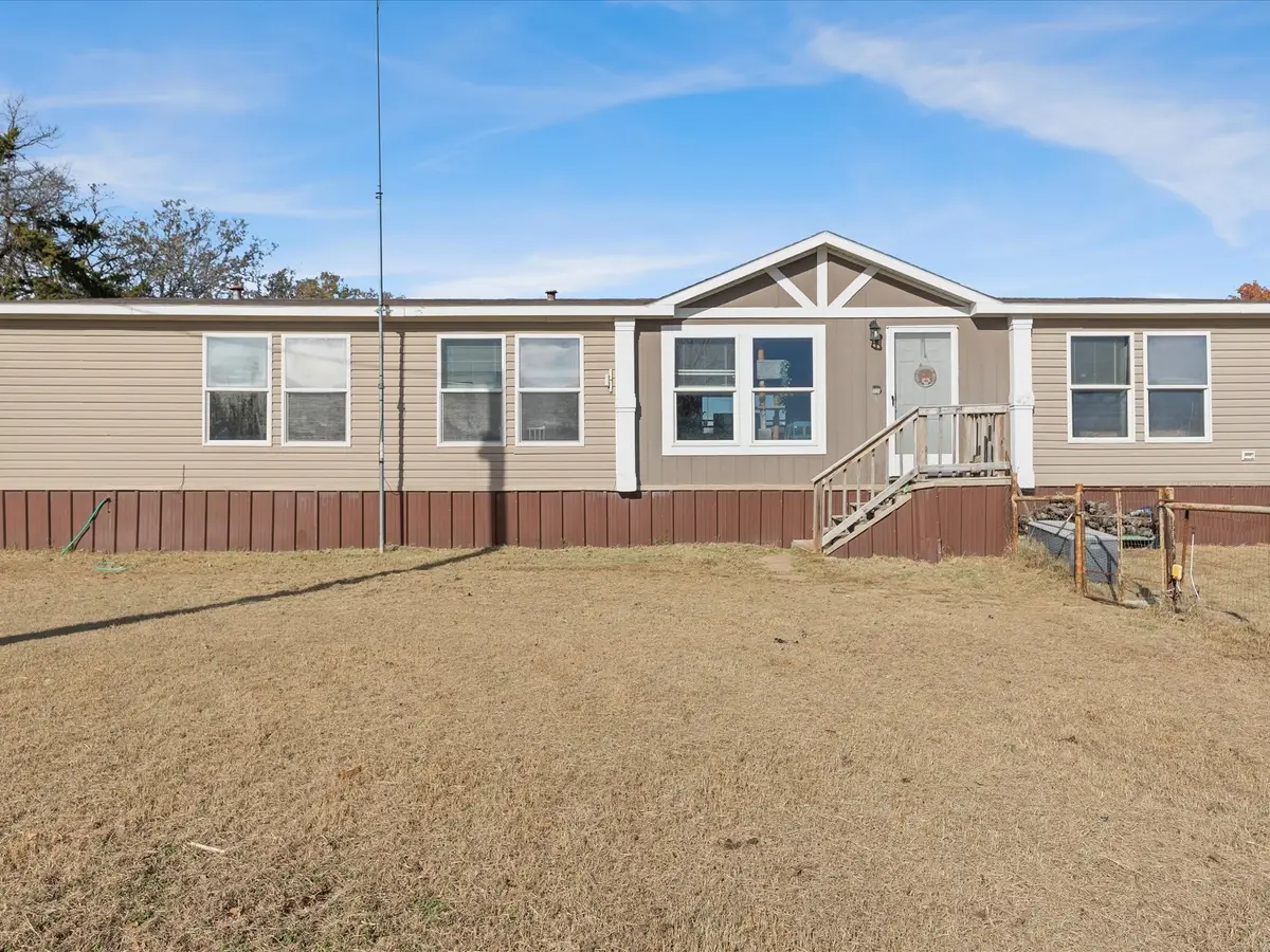 2722 Denver Road, Sunset, TX 76270 - Image #1