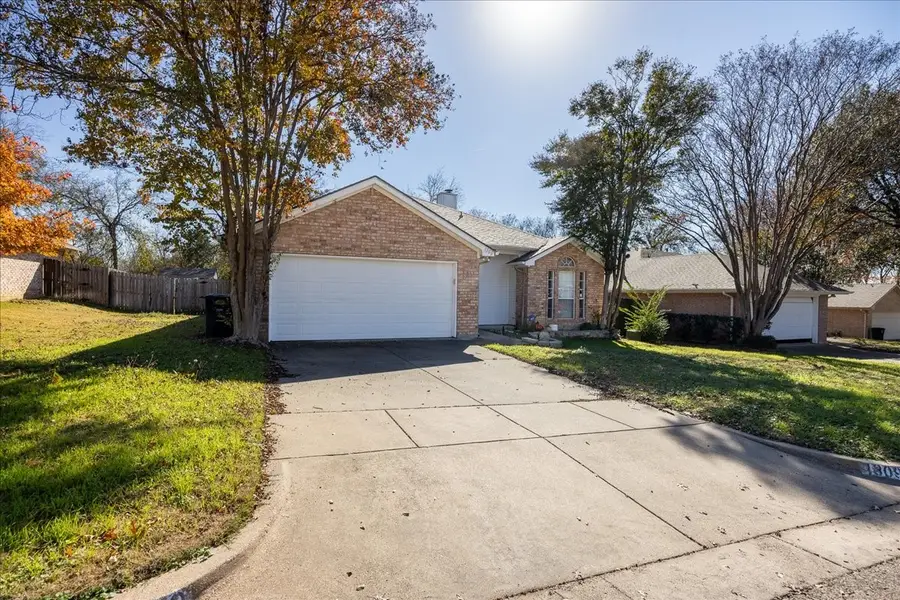 1309 Mcanear Court, Cleburne, TX 76033 - Image #2