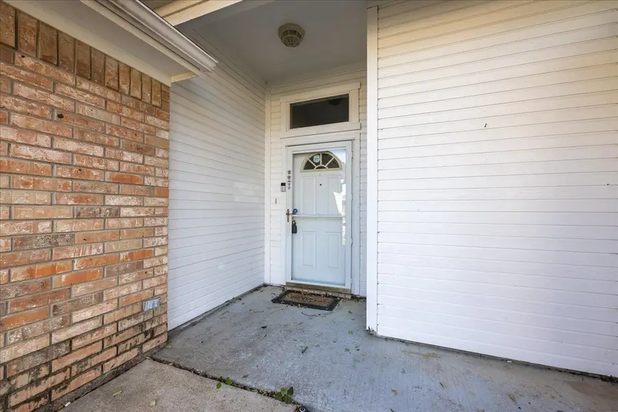 1309 Mcanear Court, Cleburne, TX 76033 - Image #3