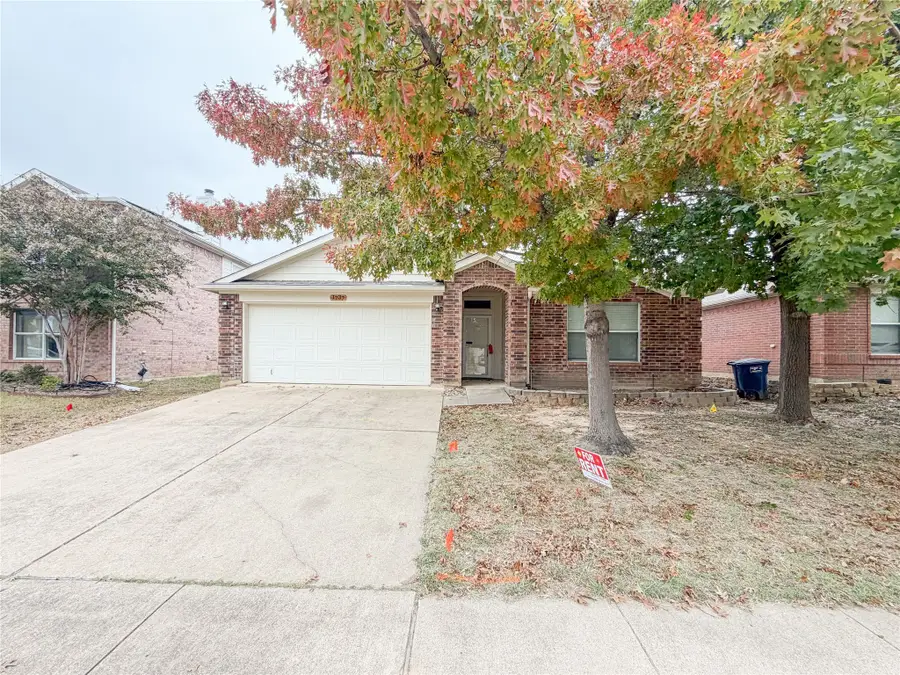 1737 White Feather Lane, Fort Worth, TX 76131 - Image #2