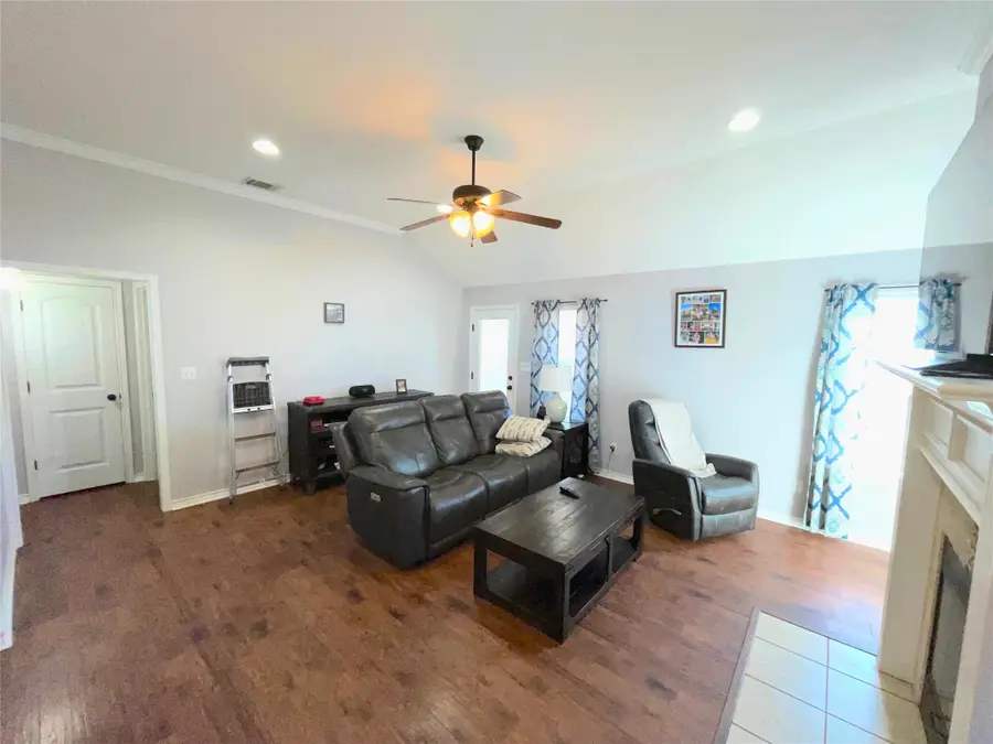 500 Moonlight Trail, Stephenville, TX 76401 - Image #2