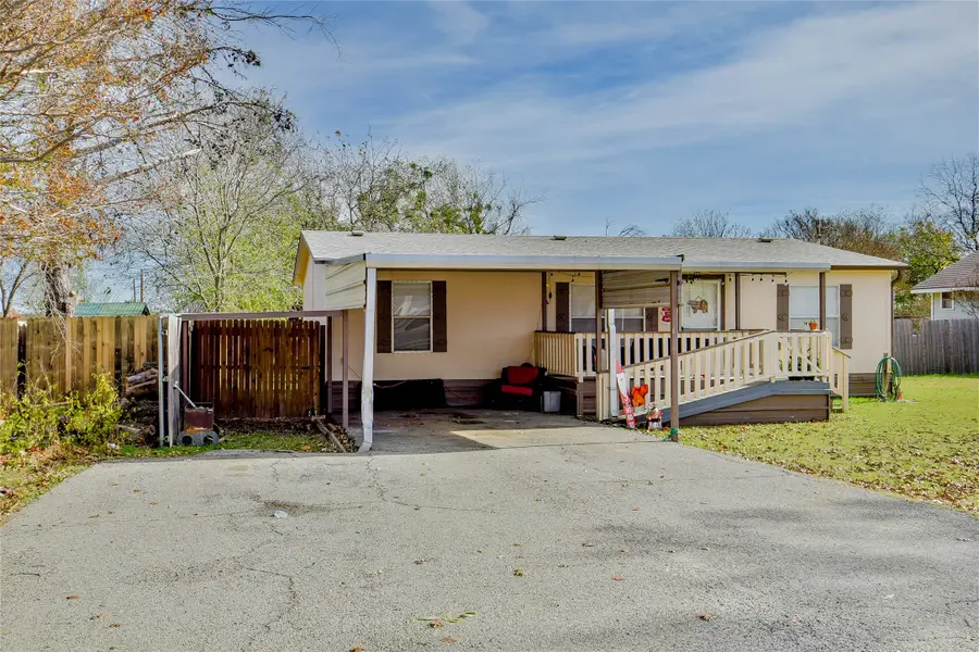 214 Gandy Street, Lipan, TX 76462 - Image #3