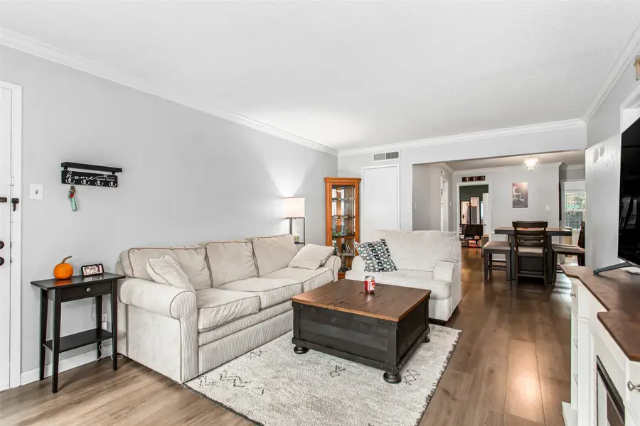 4816 Amesbury, Dallas, TX 75206 - Image #2