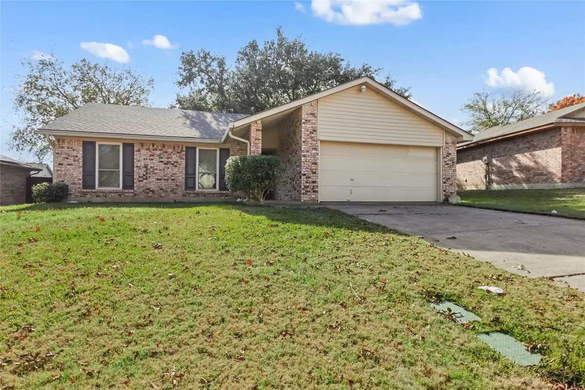 10129 Buffalo Grove Road, Fort Worth, TX 76108 - Image #1