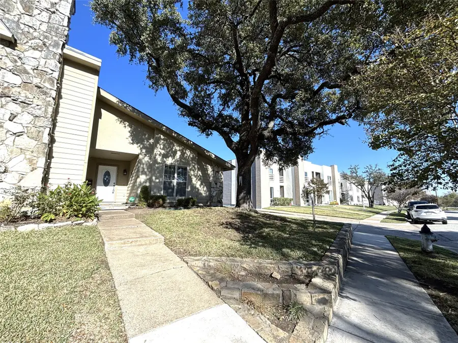 9461 Timberleaf Drive, Dallas, TX 75243 - Image #2