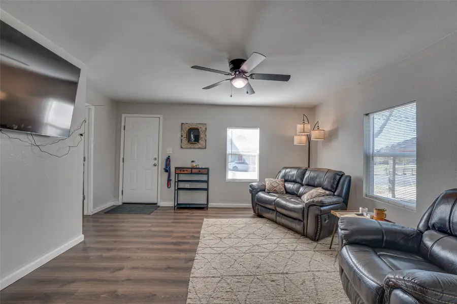 511 Wyatt Street, Waxahachie, TX 75165 - Image #3