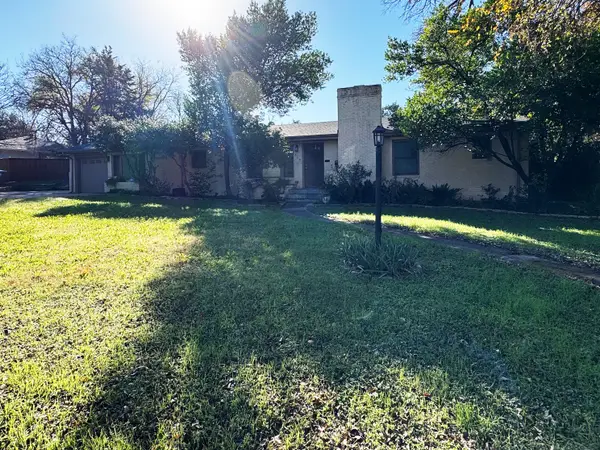 510 Bizerte Avenue, Dallas, TX 75224