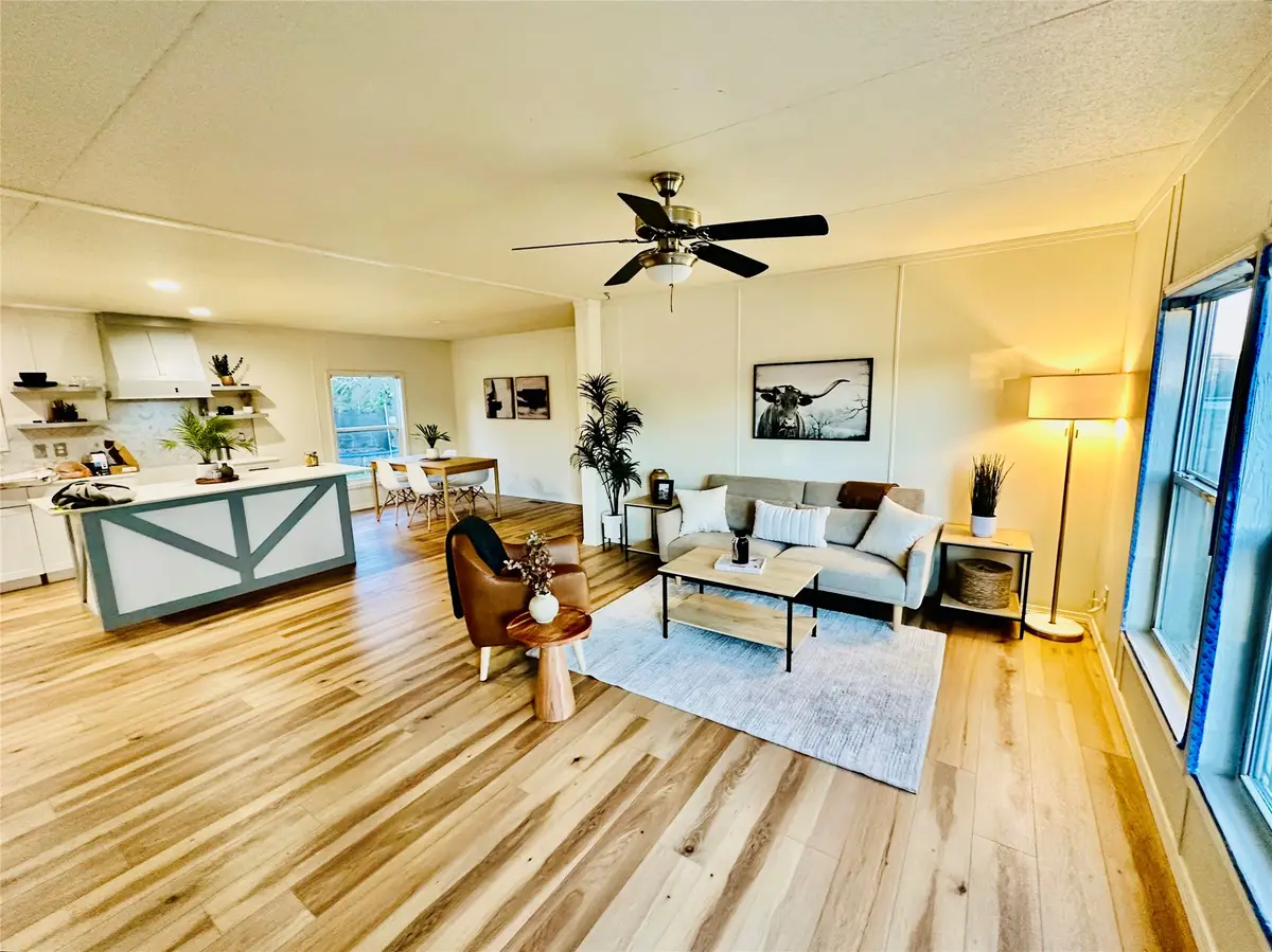 51 Spring Creek Circle, Grand Prairie, TX 75054 - Image #1